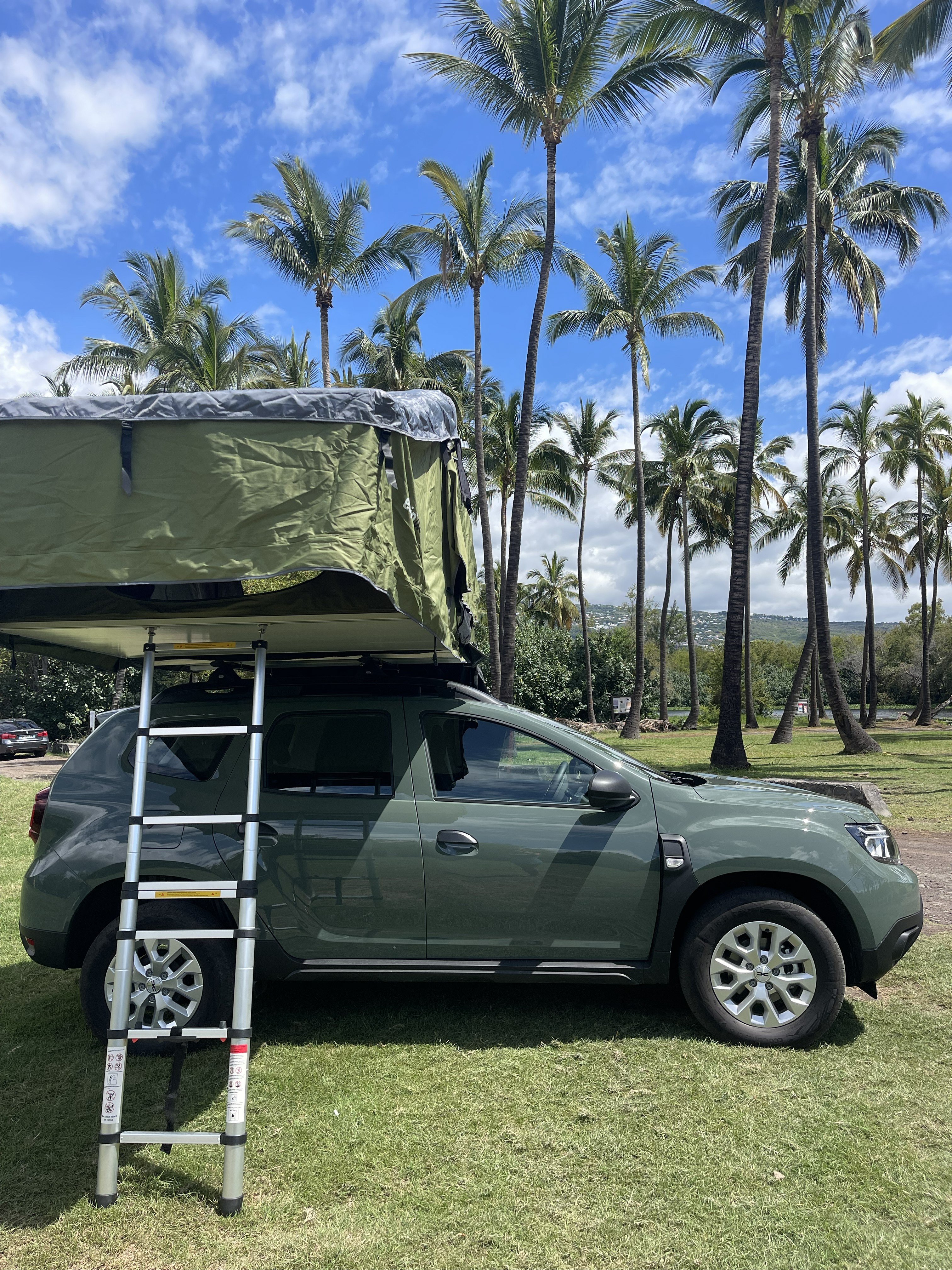 Duster + tente de toit